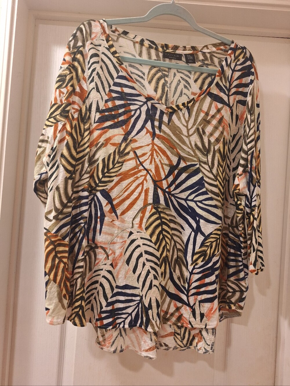 Tahari Women's Tropical Leaf V-Neck Top in Multi Colors 2X